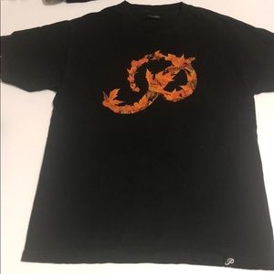 Primitive leaves tee